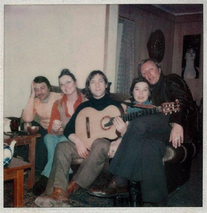 Празднование дня рождения Миронова в квартире Высоцкого на Малой Грузинской, 1970 год.