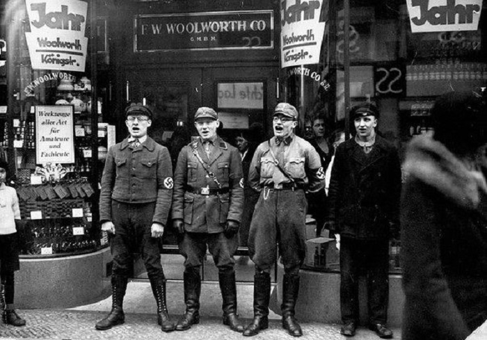 Песенный призыв бойкотировать еврейские магазины, 1933 год.
