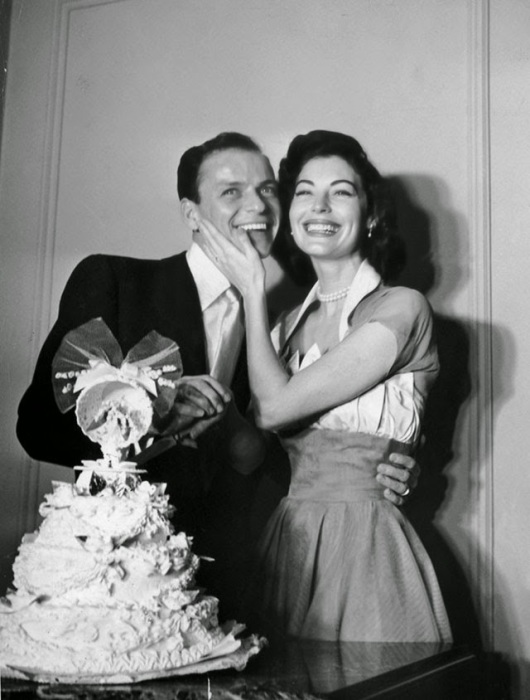 Свадьба американского певца и одной из ярчайших звёзд Голливуда 1940-х и 1950-х годов, 1951 год.