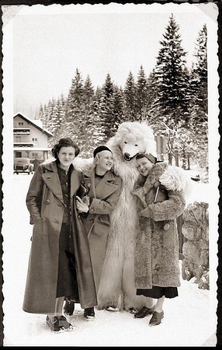Баварские Альпы, 1935 год. Ева Браун с друзьями.