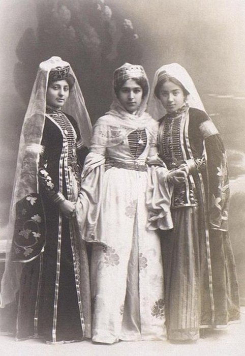 Представительницы знатных адыгских фамилий. 1908 год.