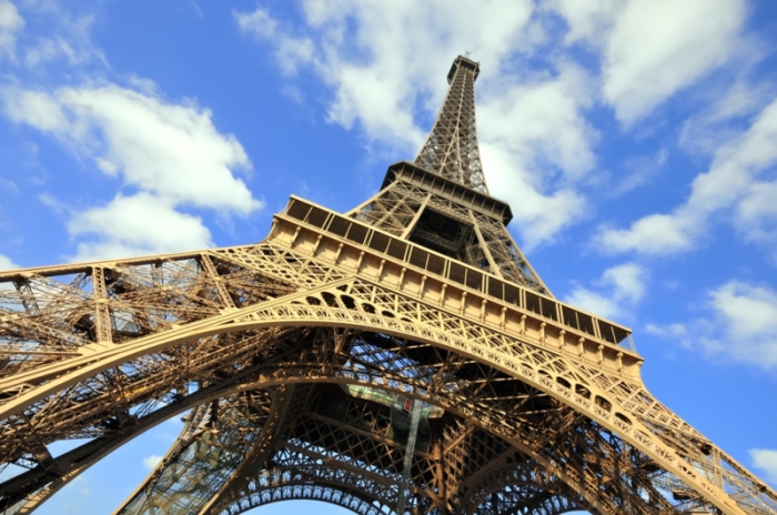 Эйфелева башня - визитная карточка Парижа.